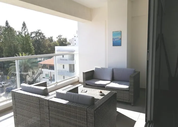 Dezo Luxury Town Ларнака