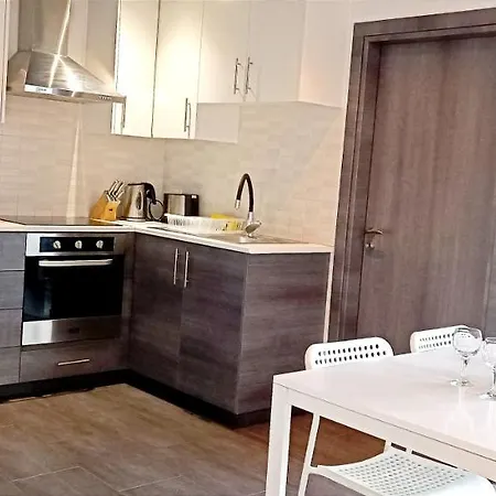 Dezo Luxury Town Ларнака