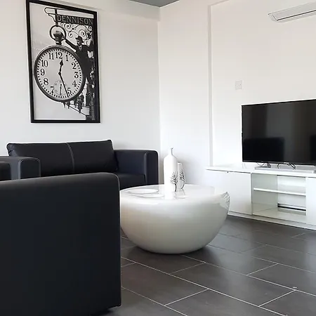 Dezo Luxury Town * Ларнака